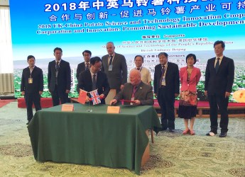 Signing of MoU (c) James Hutton Institute
