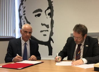 Profs Sayed Azam-Ali (l) and Colin Campbell (r) signed the document