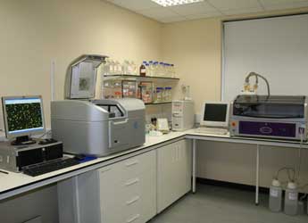 Photograph of equipment used in the Genome Technology laboratory